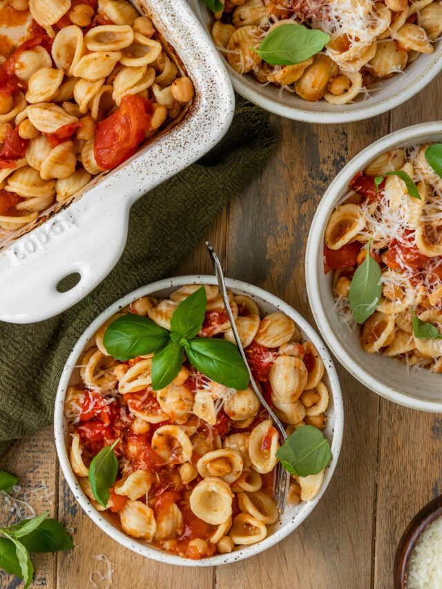 cropped-tomato-chickpea-pasta-2.jpg